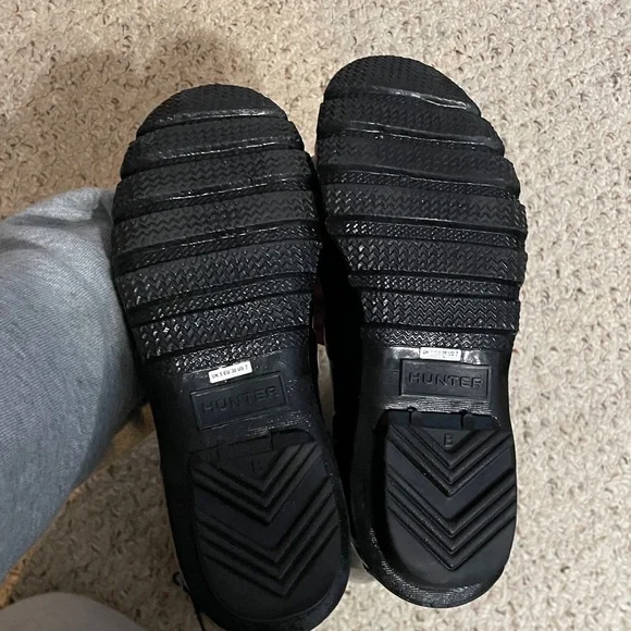 Hunter Glossy Black Boots - Picture 3 of 4